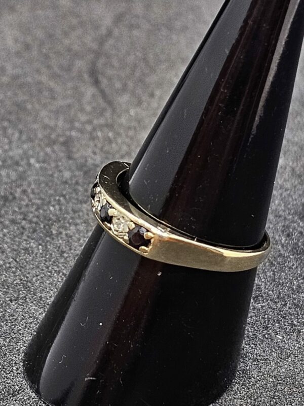 Vintage Sapphire Ring - Image 2