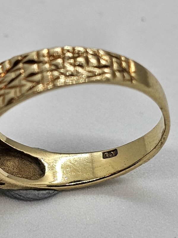 Vintage Sapphire Gold Ring - Image 3