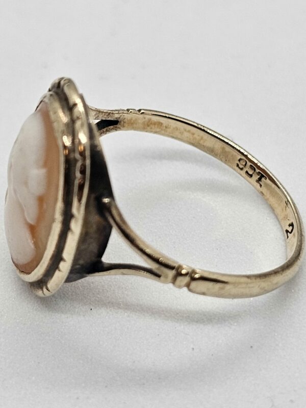 Gold Cameo Ring - Image 3