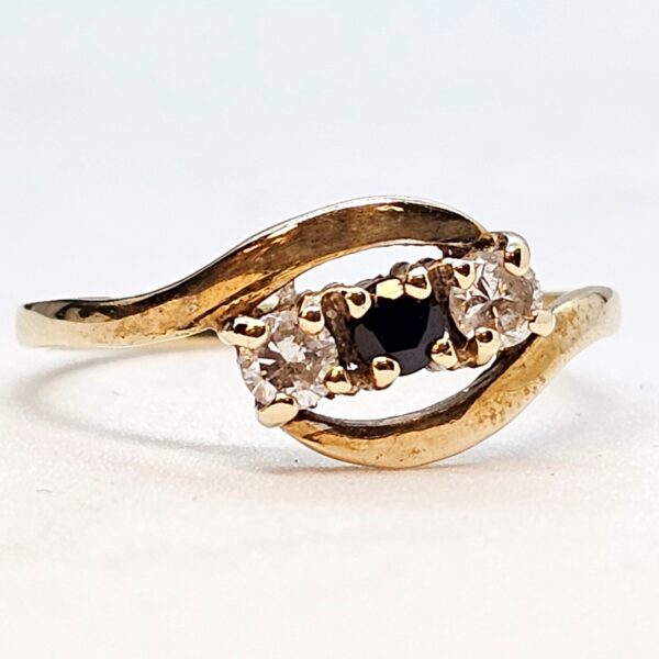 Sapphire CZ trilogy ring - Image 4