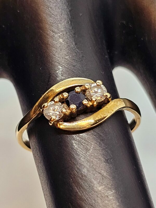 Sapphire CZ trilogy ring