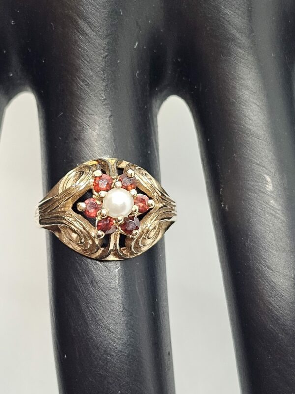 Edwardian Garnet & Pearl Ring - Image 4