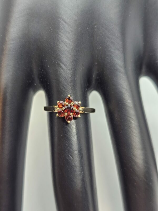 Vintage Garnet cluster ring - Image 4