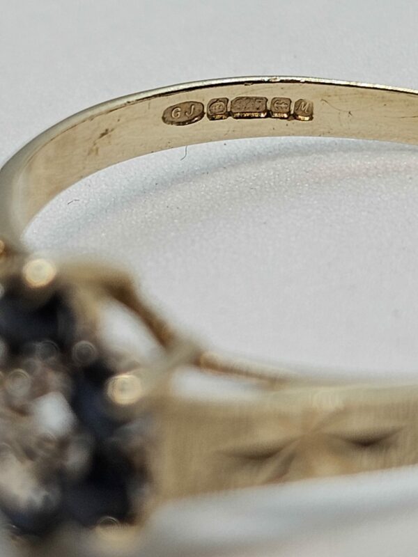 Sapphire cluster Gold Ring - Image 2