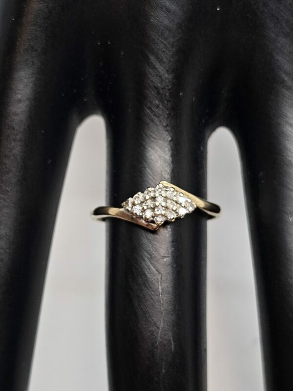 Gold Cluster Ring - Image 3