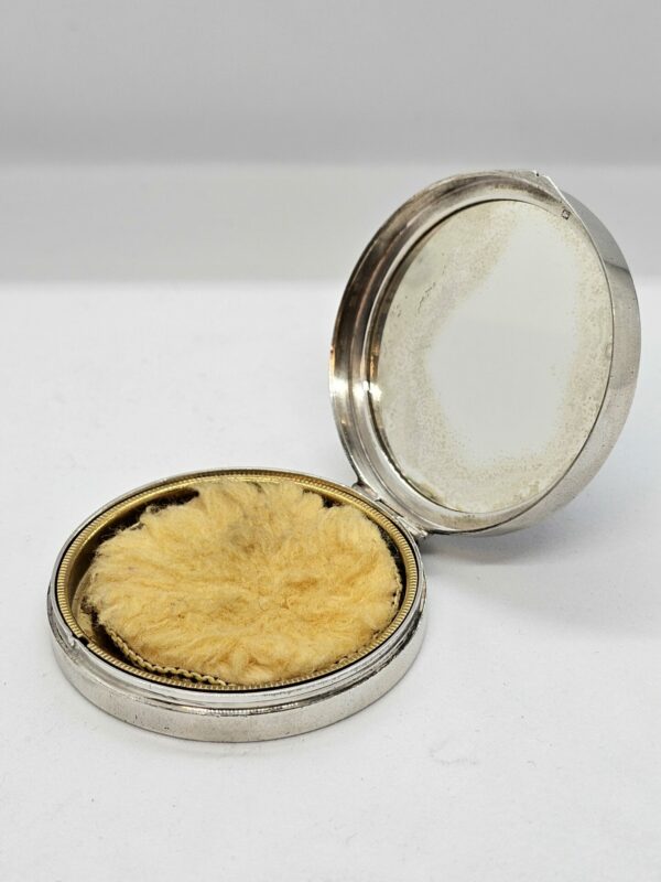 Royal Artillery Powder Compact - Image 3