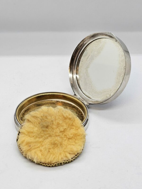 Royal Artillery Powder Compact - Image 2