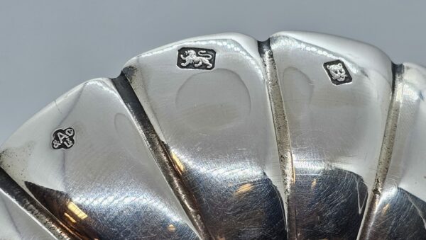 Asprey’s of London Queen Elizabeth and the Duke of Edinburgh silver anniversary pin dish - Image 3