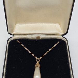 Tear Pearl Gold Necklace
