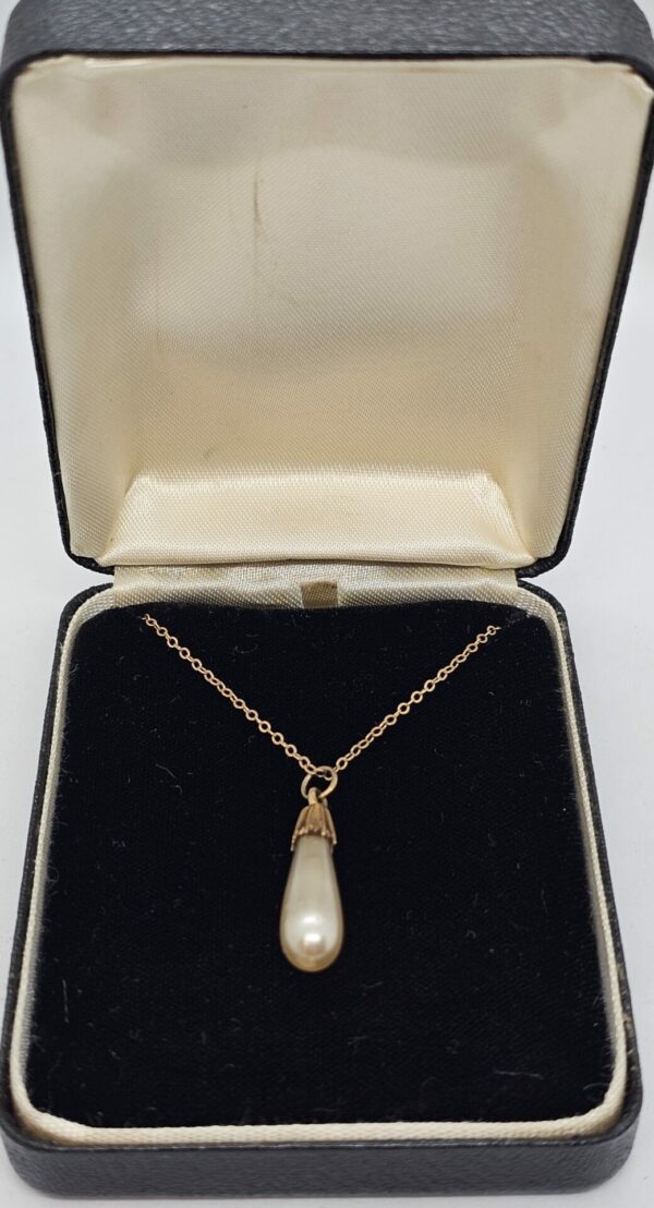 Tear Pearl Gold Necklace