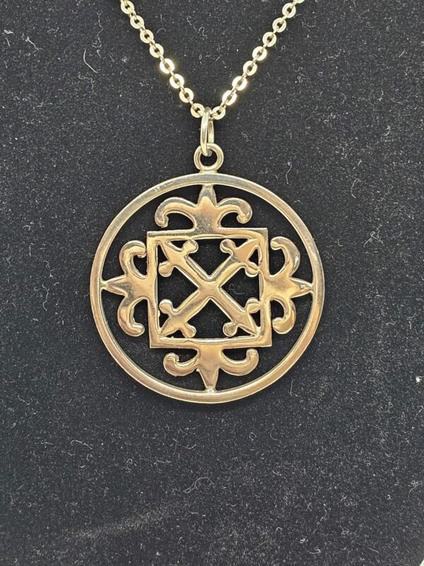Norman Grant Celtic Pendant and Chain - Image 4