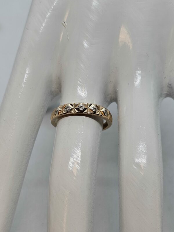 Illusion set gold band - Image 3