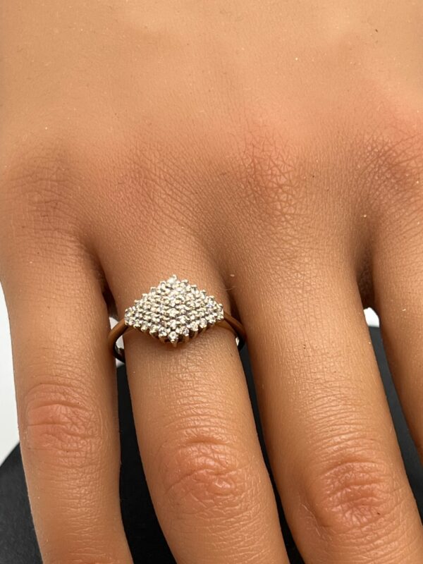 9ct gold and diamond cluster ring