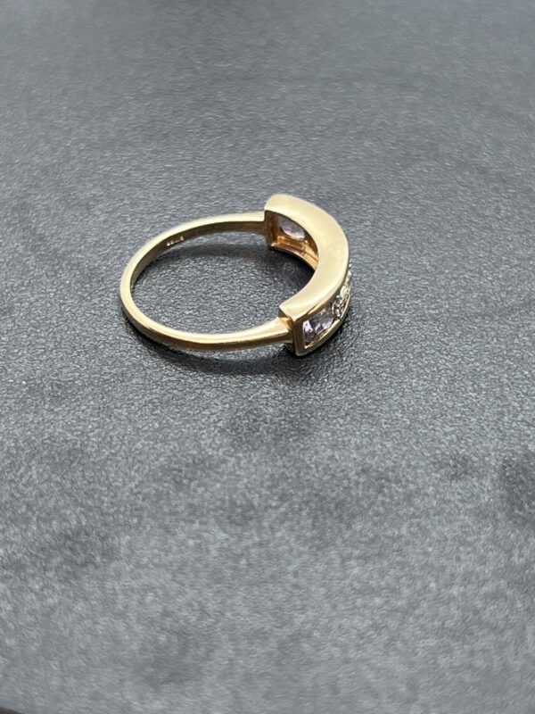 9ct gold gem set ladies band ring - Image 4