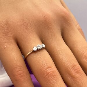 18ct gold diamond trilogy ring