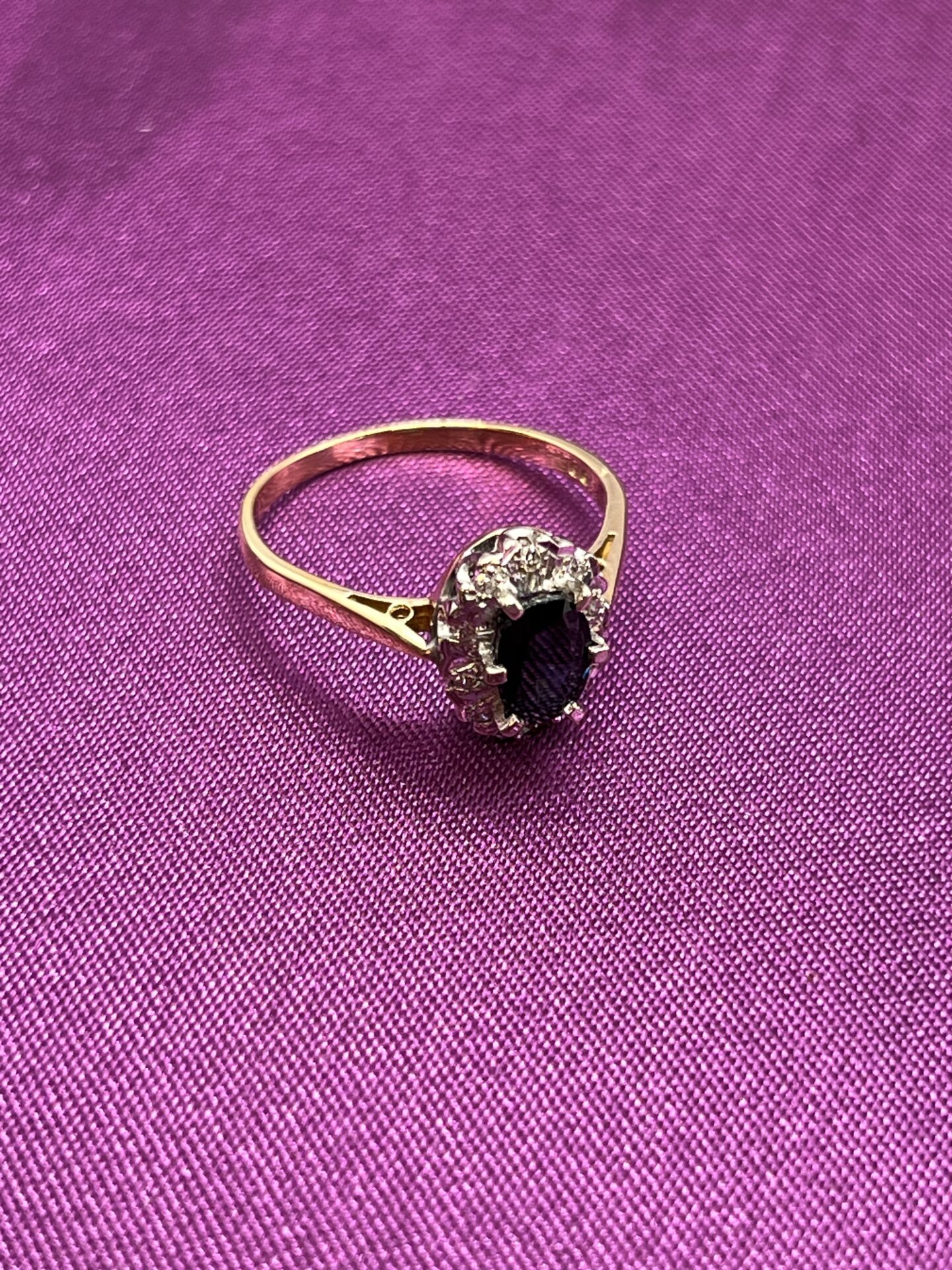 18ct gold sapphire and diamond ladies ring - RUSTIC RETRO