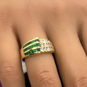 18ct gold diamond and emerald statement ring