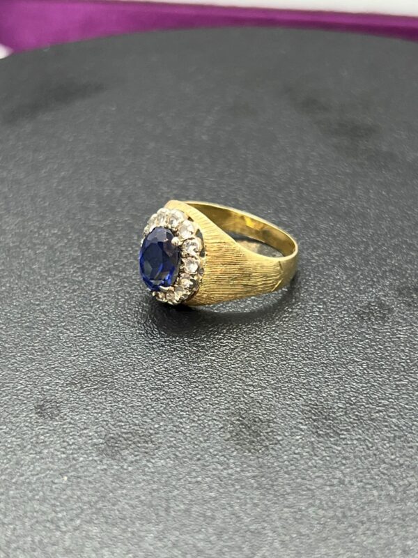 18ct gold and sapphire ring unisex - Image 3