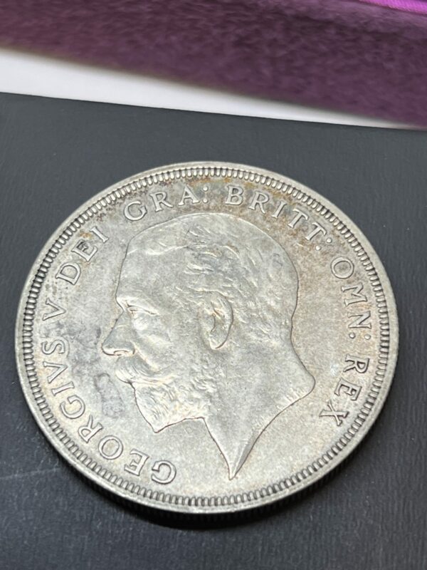 Rare 1933 wreath george v crown - Image 2