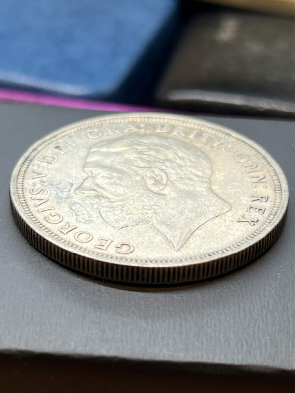 Rare 1933 wreath george v crown - Image 3
