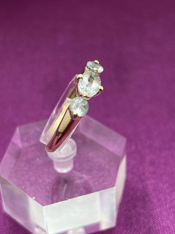 9ct gold three stone aquamarine trilogy - Image 3