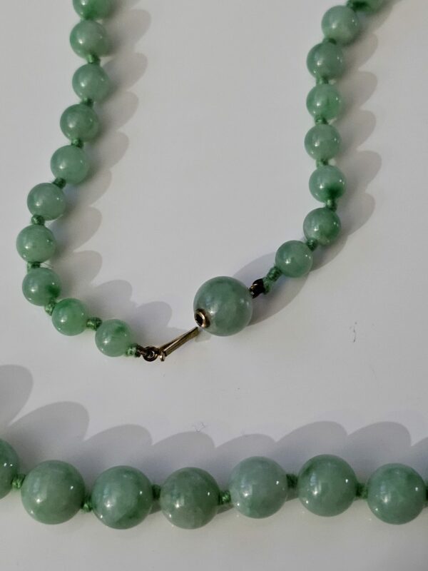 Jade bead necklace - Image 2