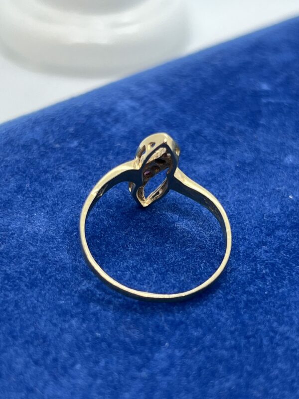 14ct gold ladies dress ring - Image 3