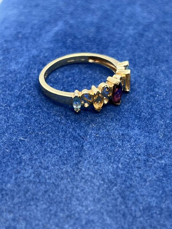 9ct gold gem set ladies dress ring - Image 4