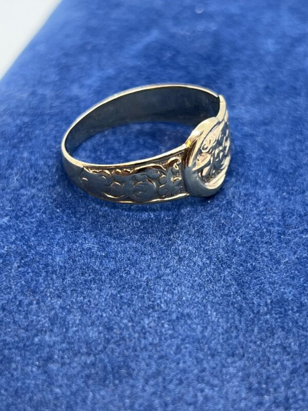 Unisex 9ct gold buckle ring - Image 5