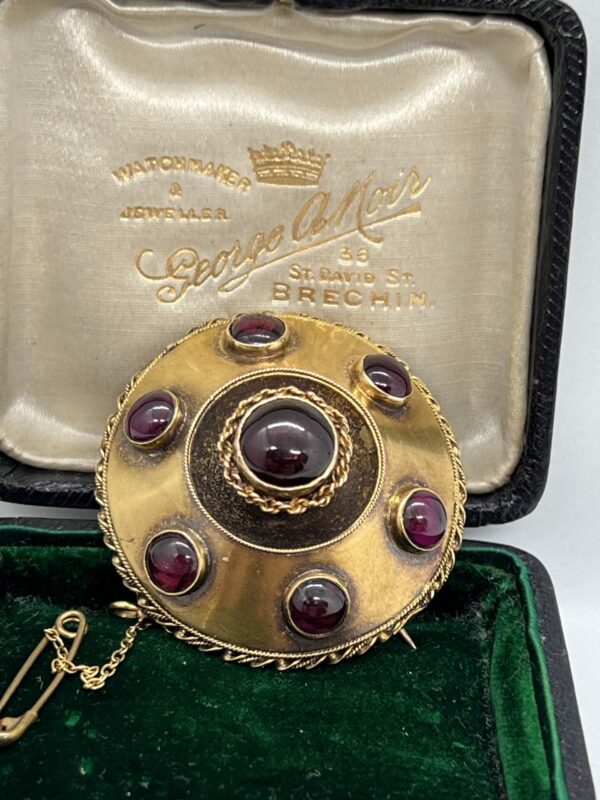 19th century 18ct gold shield mourning brooch