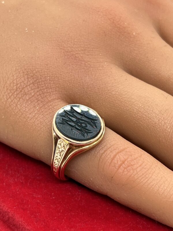 Victorian 15ct gold and bloodstone signet ring