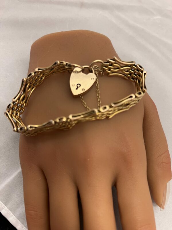 Vintage 9ct gold gate bracelet - Image 2