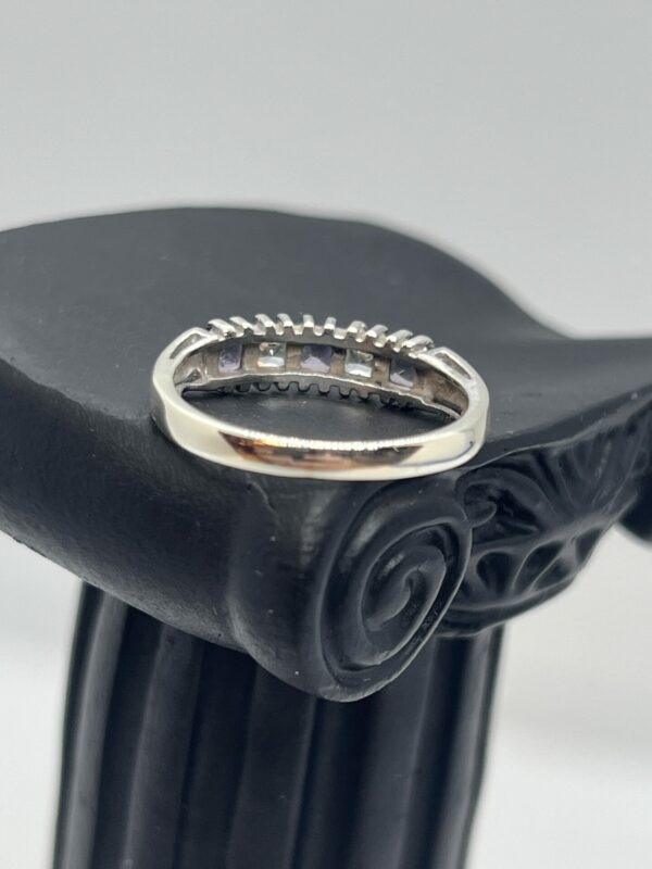 9ct white gold cz and amethyst ladies ring - Image 4