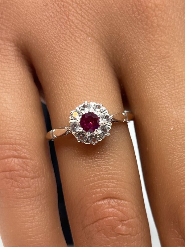 9ct gold cz and spinel set ladies ring