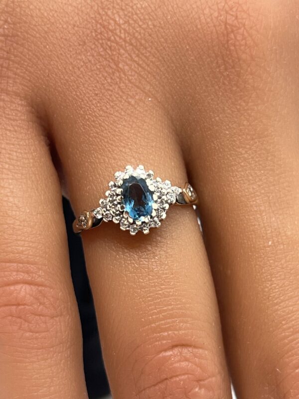 9ct gold diamond and topaz dress ring