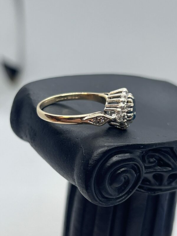 9ct gold diamond and topaz dress ring - Image 4