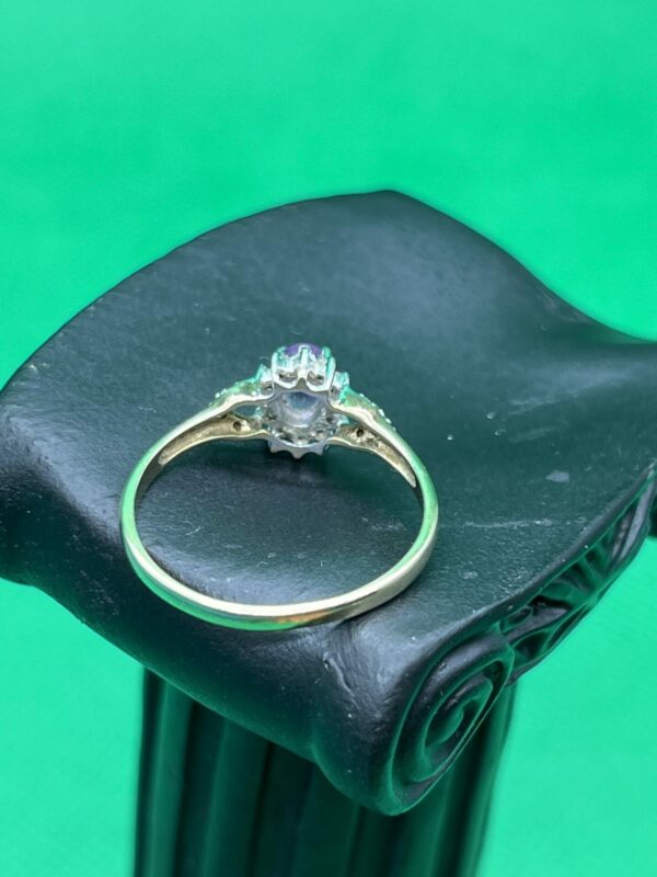 9ct gold and sapphire ladies ring - Image 3