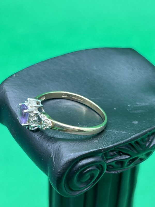 9ct gold and sapphire ladies ring - Image 4