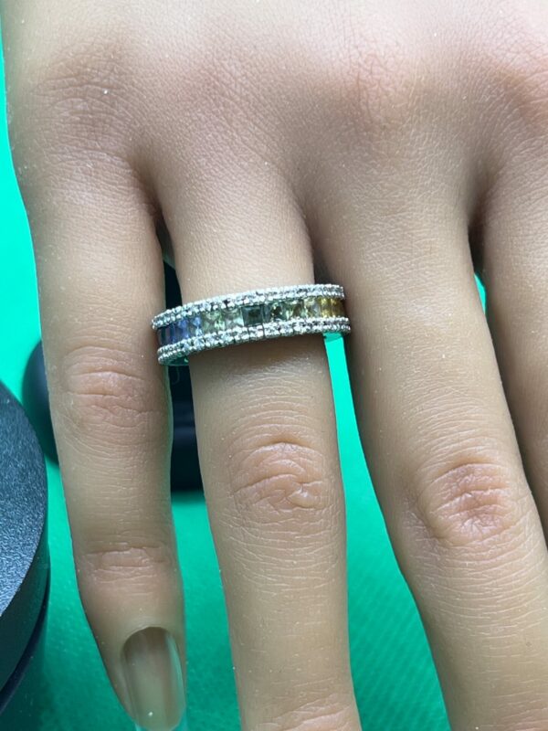 18ct gold diamond and sapphire full rainbow ring - Image 3