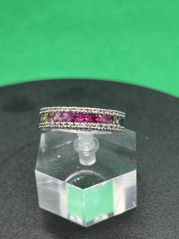 18ct gold diamond and sapphire full rainbow ring - Image 5