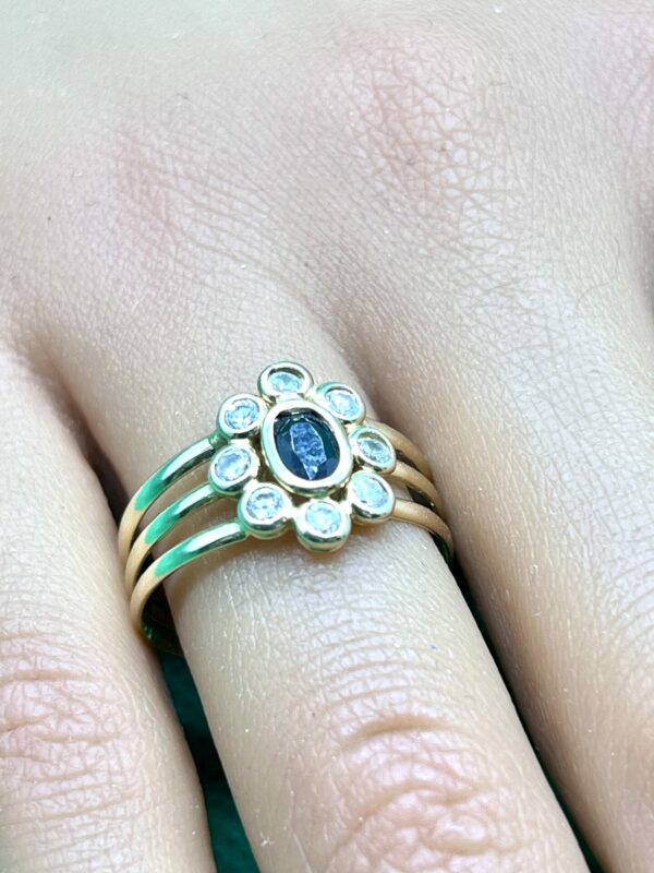 18ct gold London blue topaz and cz ring
