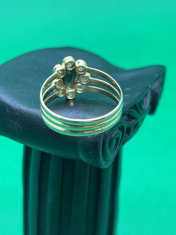 18ct gold London blue topaz and cz ring - Image 4