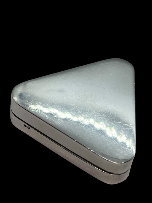 Rare Portuguese triangle solid silver snuff box - Image 3