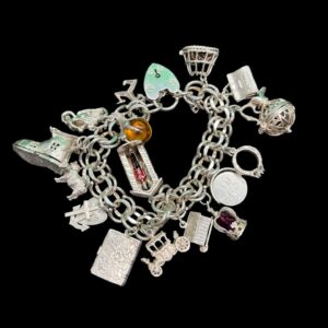 Stunning vintage silver charm bracelet