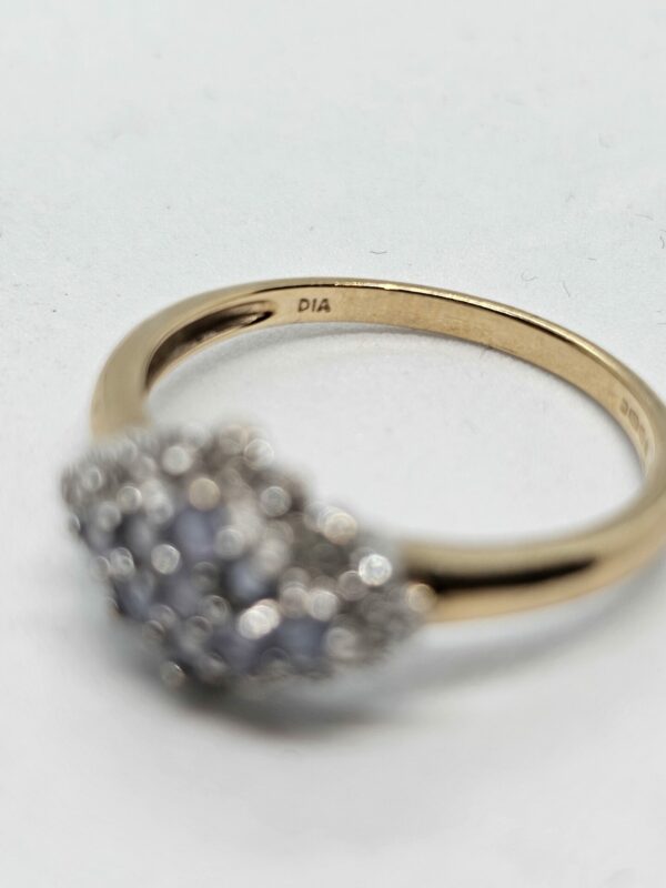 9ct gold Diamond and Amethyst Marquise Cluster Ring - Image 3