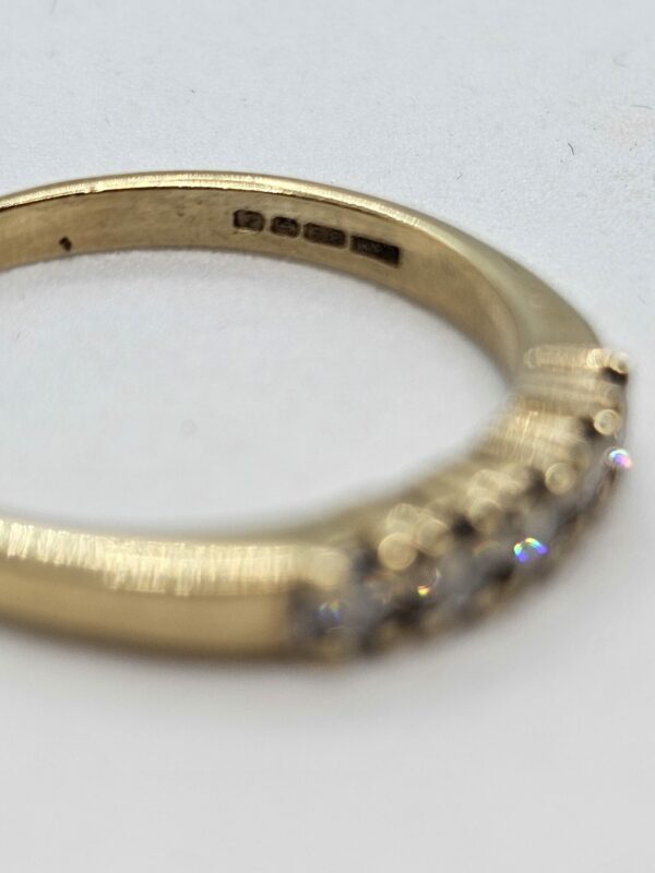 9ct gold 5-stone Diamond Eternity Ring - Image 4