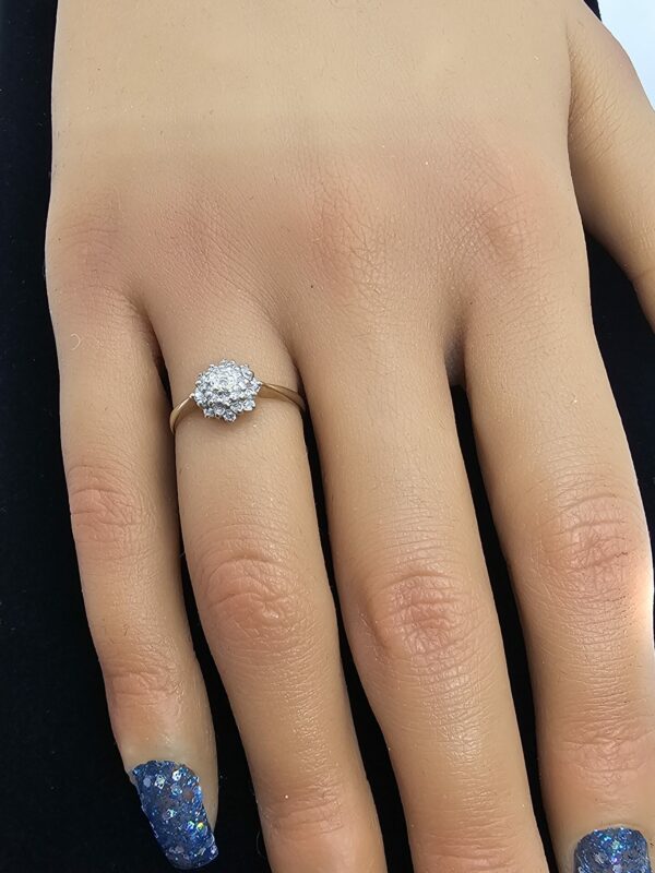 9ct gold Diamond Cluster Ring