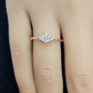 9ct gold Diamond Cluster Ring