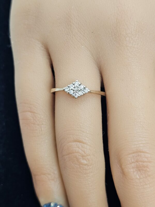9ct gold Diamond Cluster Ring
