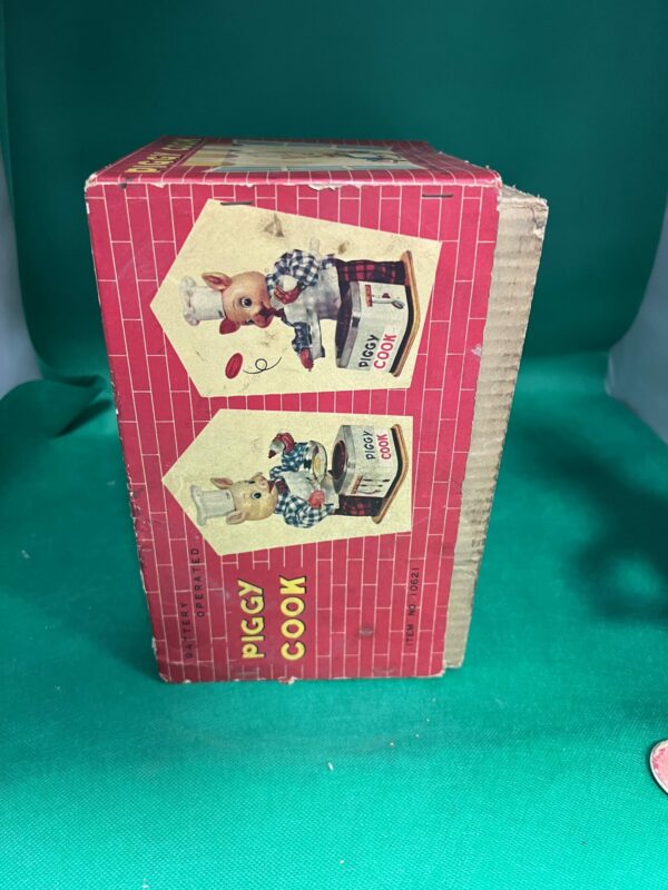 1950s tin plate piggy cook toy - Image 6